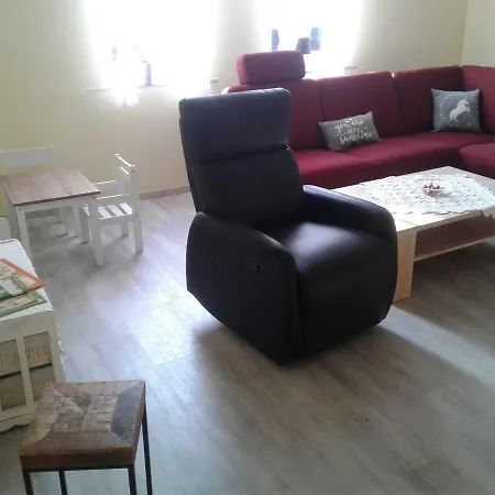 Kreuzdellenhof _ Hembach