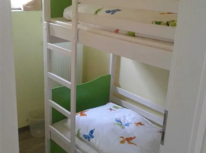 Kreuzdellenhof _ مزرعة للإقامة Hembach