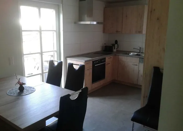 Kreuzdellenhof _ مزرعة للإقامة *